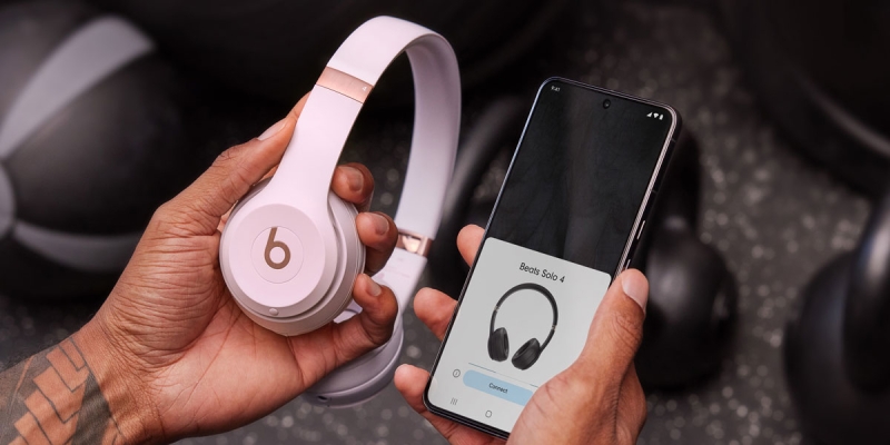 Beats представила внутриканальные наушники Solo Buds и накладные Solo 4