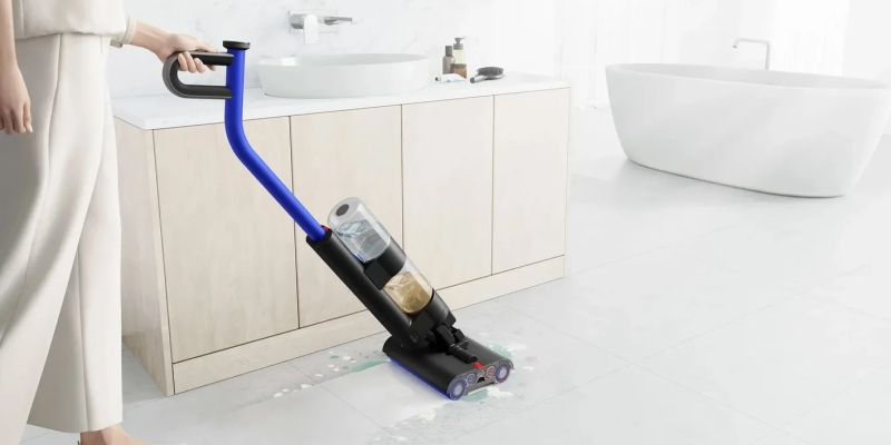 Dyson представила универсальную самоочищающуюся швабру WashG1