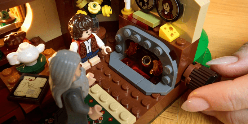 Lego представила новый набор по «Властелину колец» — с Широм и Бэг Эндом